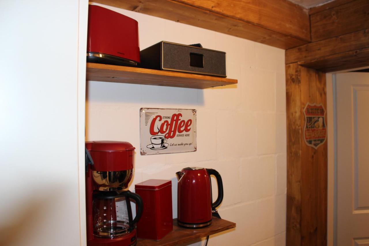 Kleine Souterrain Wohnung Naehe Hamburg ノイ・ヴルムシュトルフ エクステリア 写真