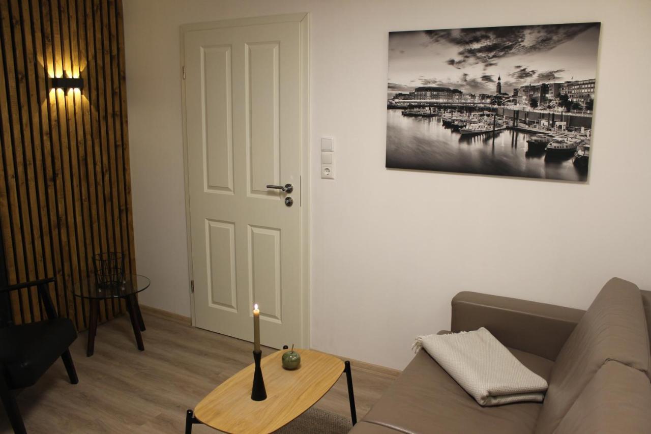 Kleine Souterrain Wohnung Naehe Hamburg ノイ・ヴルムシュトルフ エクステリア 写真